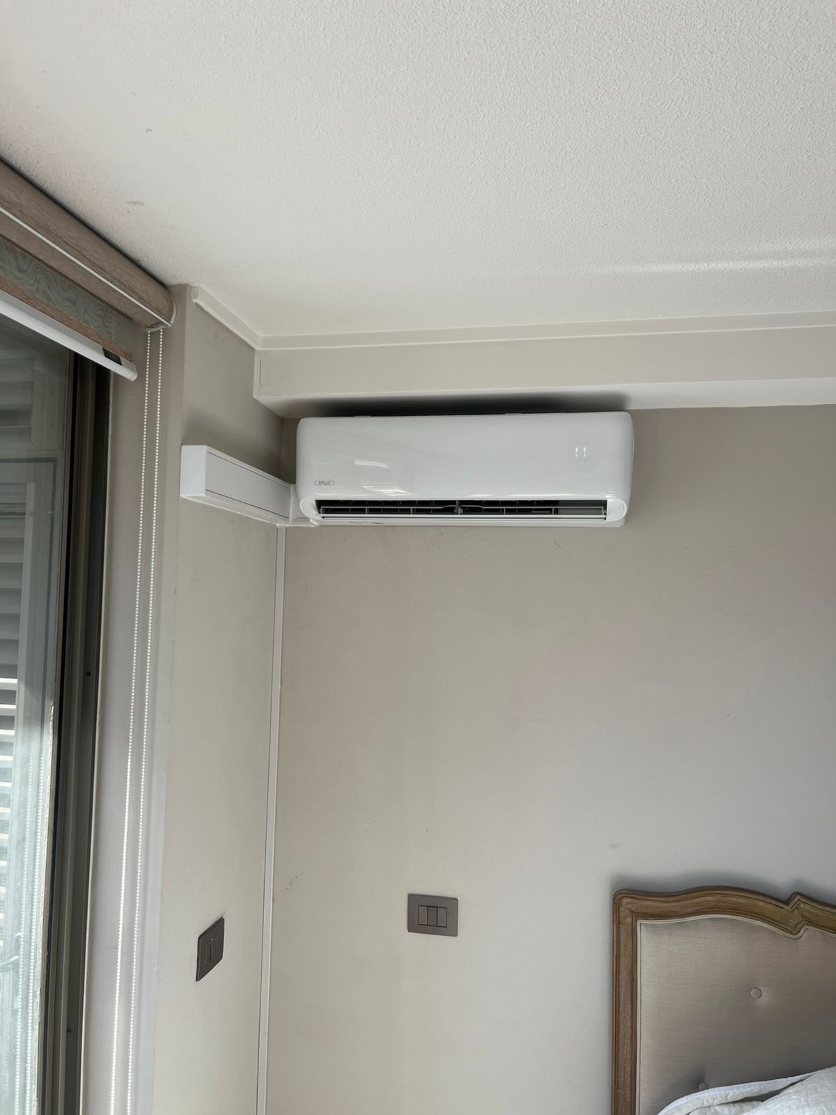 SPLIT MURO ECOFLOW 24000BTU/h + SOPORTE EXTERIOR + INSTALACIÓN + GARANTÍA 1 AÑO RM